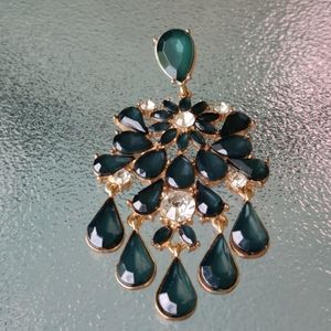 NWOT forest green chandelier earrings (#167)